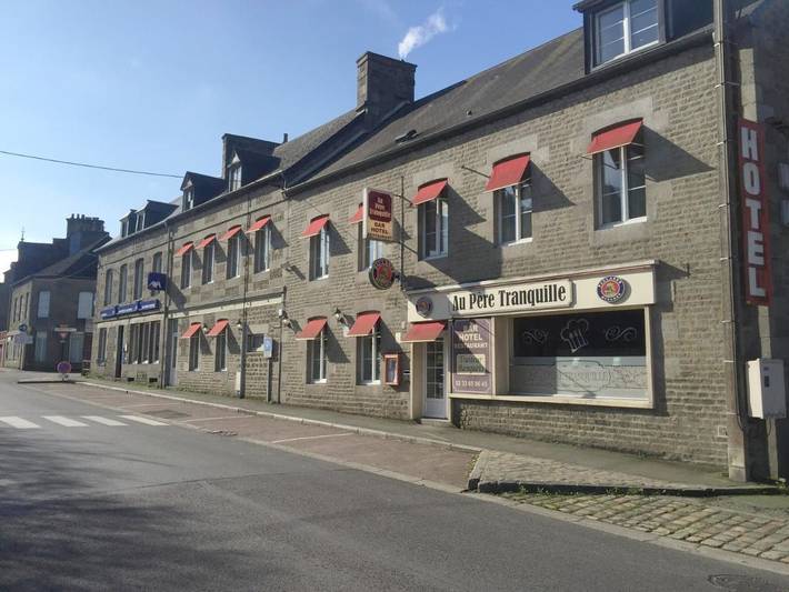 Hôtel pour 4 personnes, avec Terrasse à Tinchebray