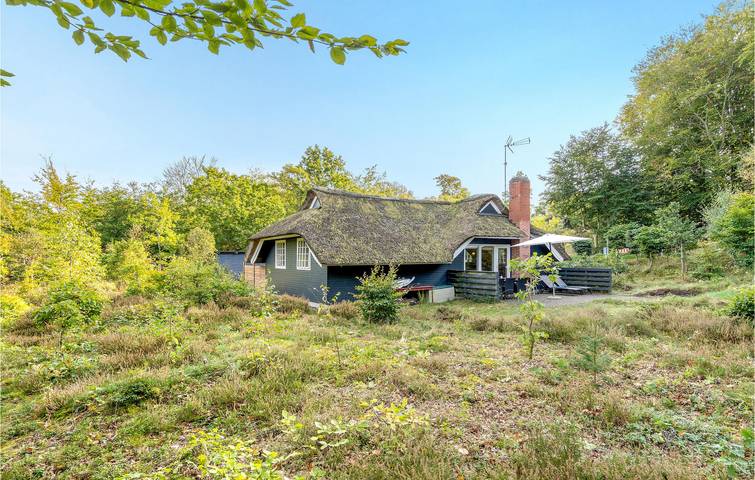 Ferienhaus für 6 Personen mit Terrasse in Fjellerup Strand, Djursland