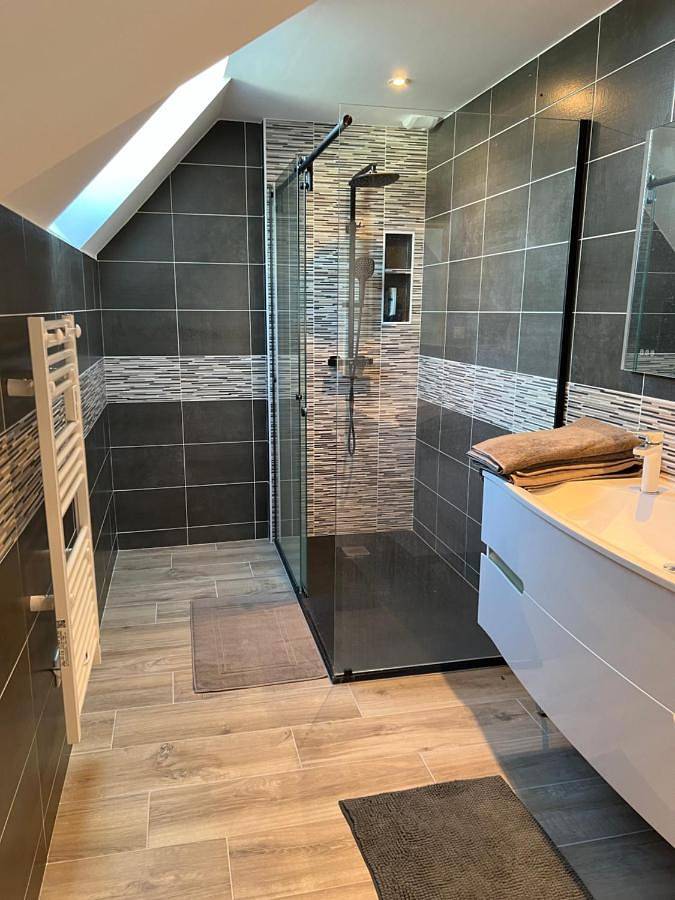 Location de vacances pour 4 personnes, avec piscine ainsi que jardin et vue, animaux acceptés à Mûrs-Erigné - 4