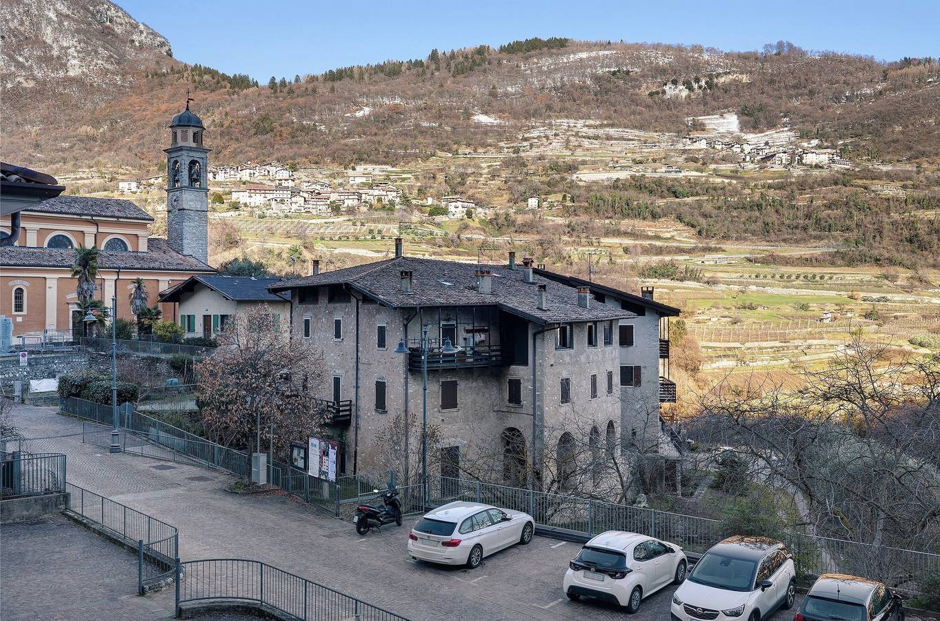 Ganze Wohnung, Apartment 'Margherita' mit Bergblick, Balkon und Wlan in Villa del Monte, Tenno