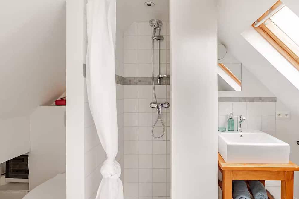 Ganze Wohnung, Under a perched roof, a small cocooning studio with private Spa in Grez-Doiceau, Wallonisch-Brabant