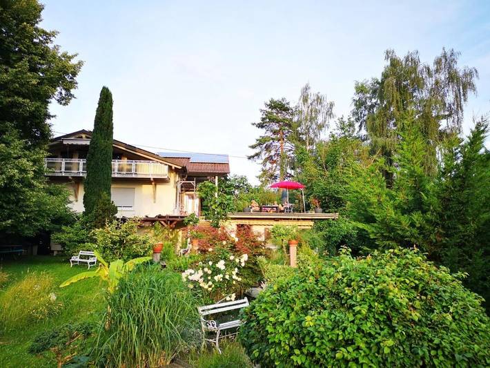 Ferienwohnung für 5 Personen, mit Balkon und Terrasse sowie Ausblick in Ballrechten-Dottingen