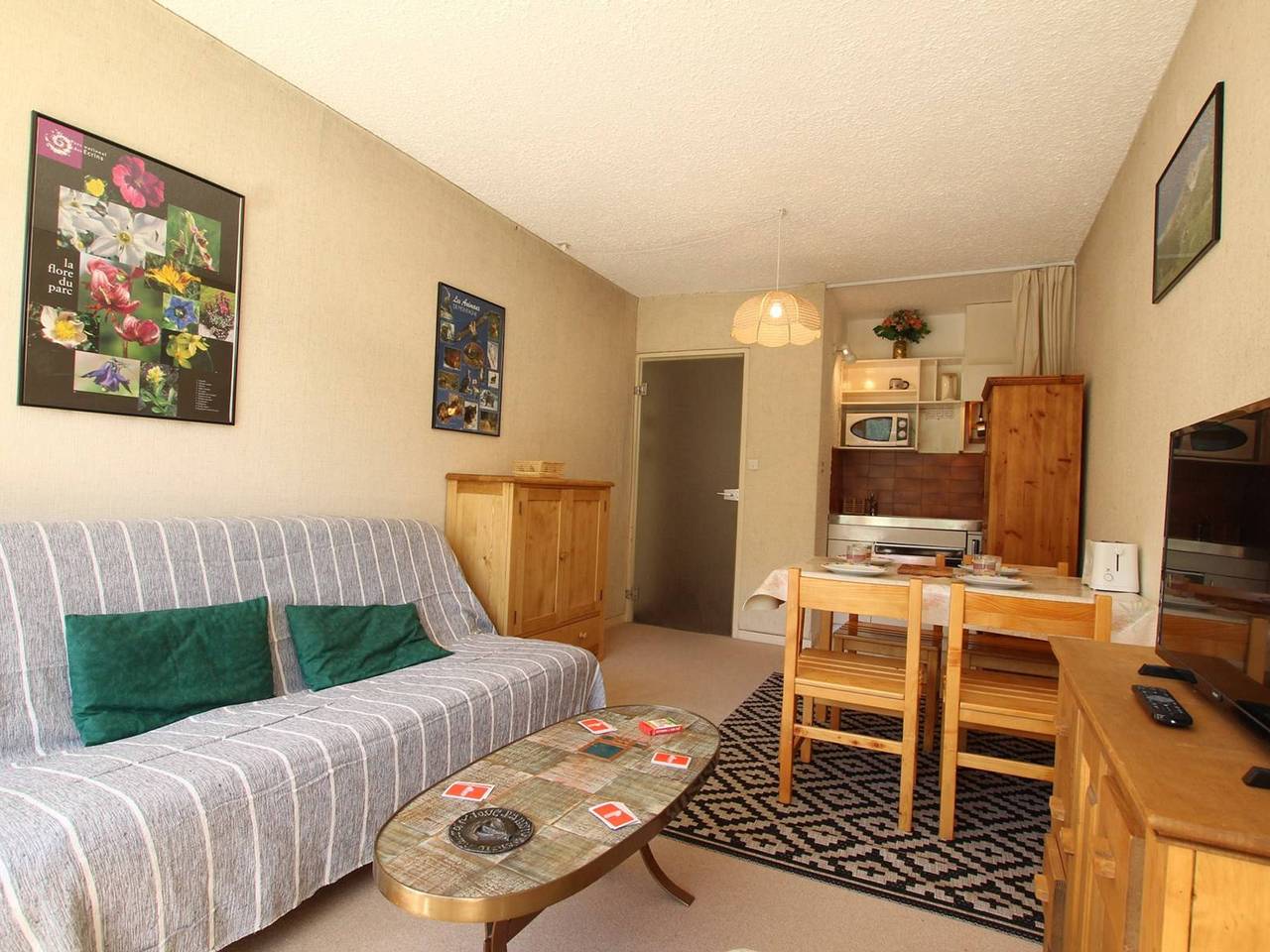 Ganze Wohnung, Gemütliche Unterkunft in der Serre-Chevalier, 4 Schlafplätze, Balkon, Skiraum, keine Haustiere in Saint-Chaffrey, Serre Chevalier