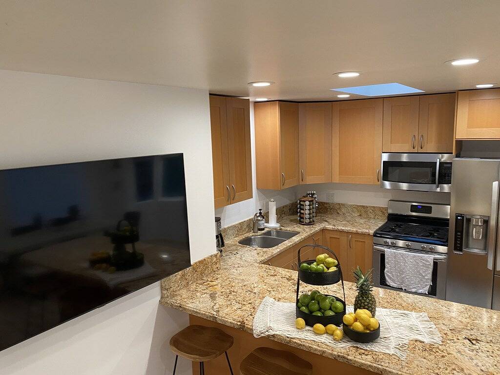 Stone Steps Beach is open ! Just Steps Away from the beach. in Encinitas, San Diego County