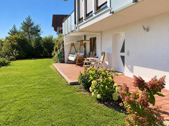 Ferienwohnung für 4 Personen, mit Terrasse und Garten sowie Ausblick in Niedereschach