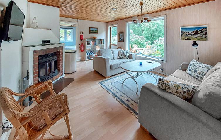 Ferienhaus für 8 Personen, mit Terrasse und Garten sowie Sauna und Ausblick in Bastad - 4