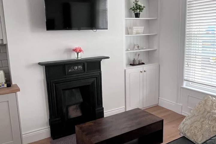 Ganze Wohnung, Edwardian Town Centre Property, in Lurgan, Lough Neagh