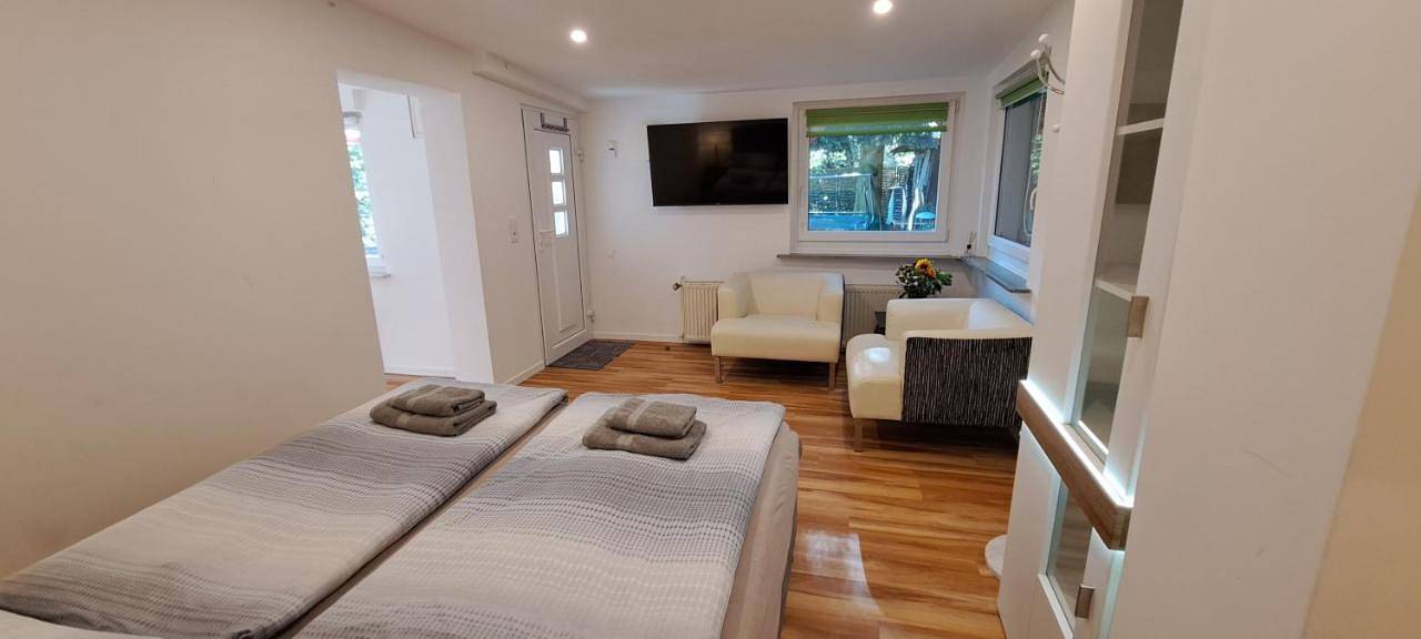 Appartement entier, Bungalow an der Tanne mit überdachter Terrasse in Düsseldorf, Région de Düsseldorf