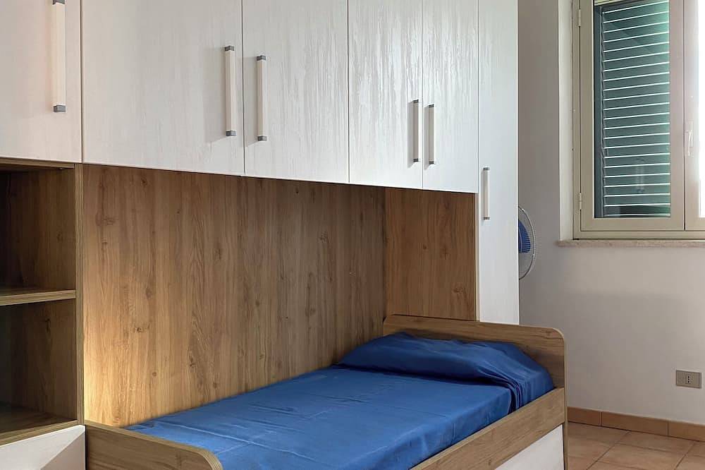 Apartamento entero, Apartment with terrace overlooking crystal clear sea. Parking space. Pets allowed in Municipio de Noto, Provincia de Siracusa