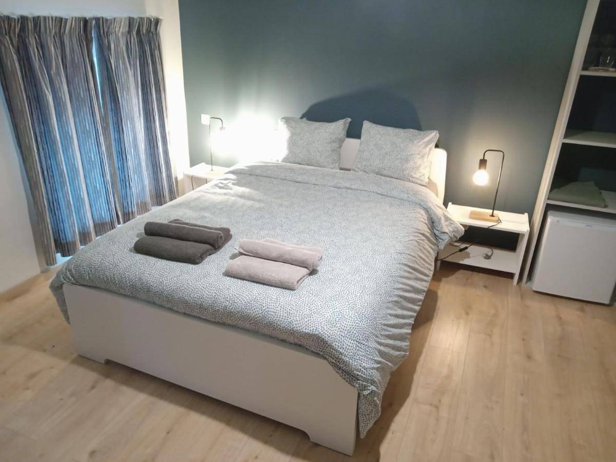 Double Room with Private Bathroom in Grune, Nassogne