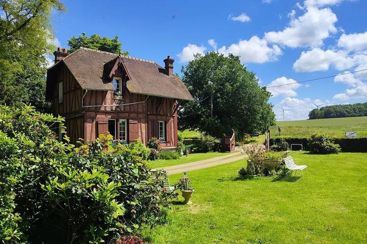 Location de vacances pour 6 personnes, avec terrasse et jardin à Harcanville