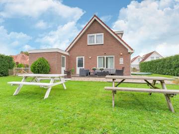 Ferienhaus für 8 Personen, mit Terrasse und Pool, mit Haustier in Flevoland