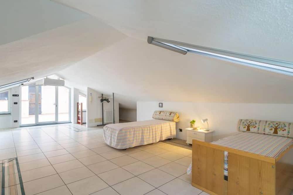 Villa Trabbia in Cisano sul Neva, Riviera di Ponente