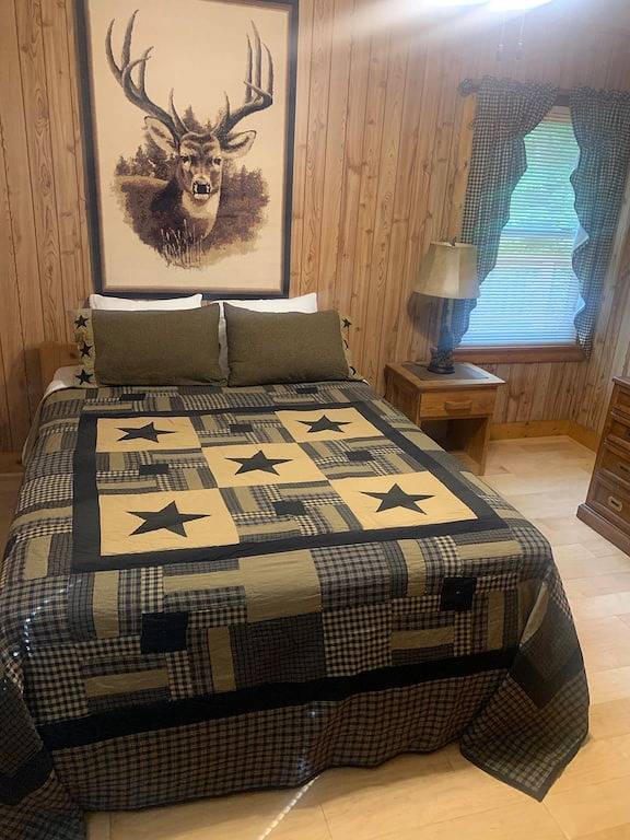 Log Cabin for 6 Guests in Shenandoah Valley