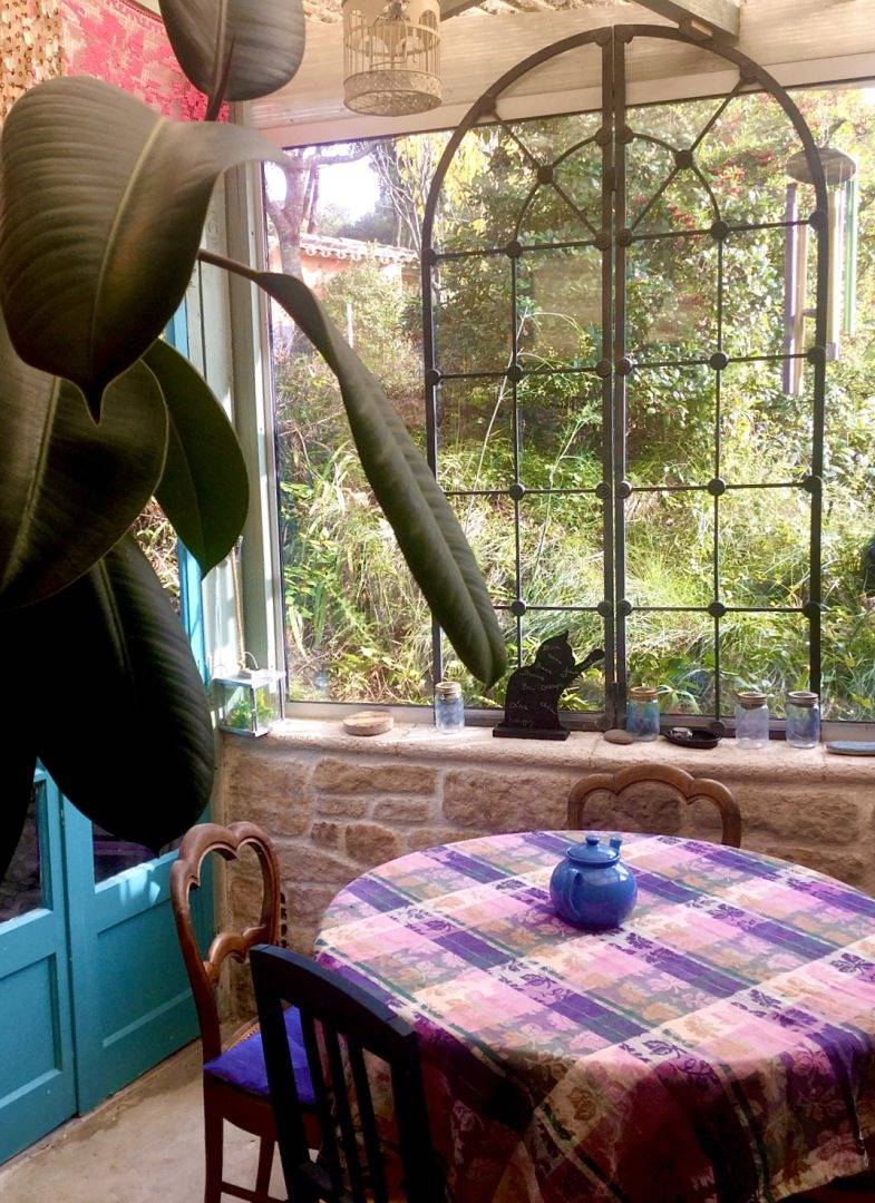 Les Logis de Bélavista - Roulotte Boémia : chambre Mariposa in Aniane, Région de Lodève