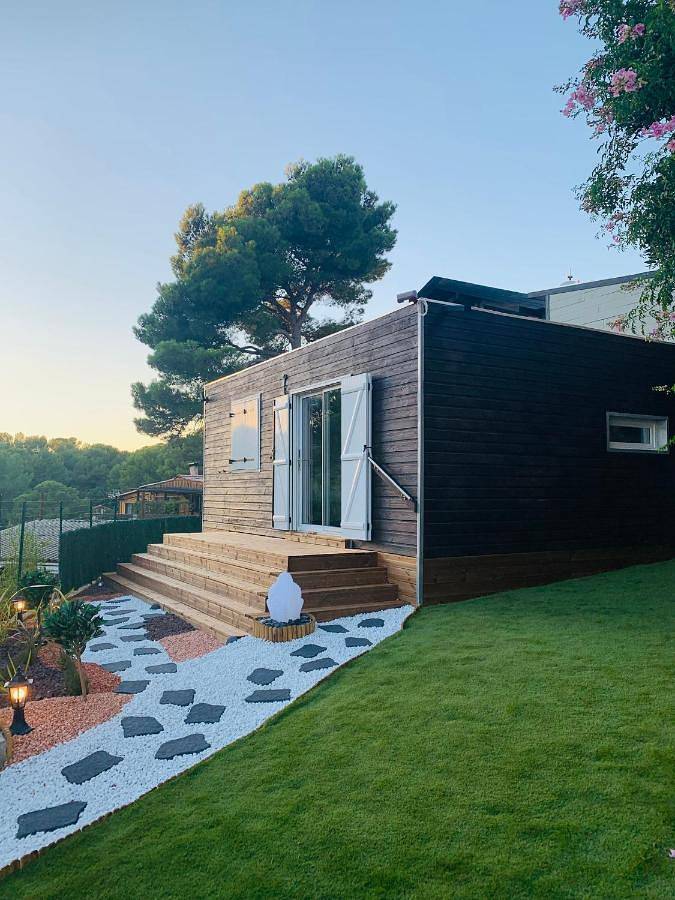 Gîte pour 2 personnes, avec piscine ainsi que jacuzzi et jardin à Le Castellet - 3