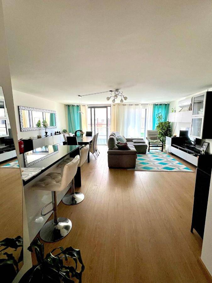 Apartamento para 6 personas, con vistas y balcón en Sines