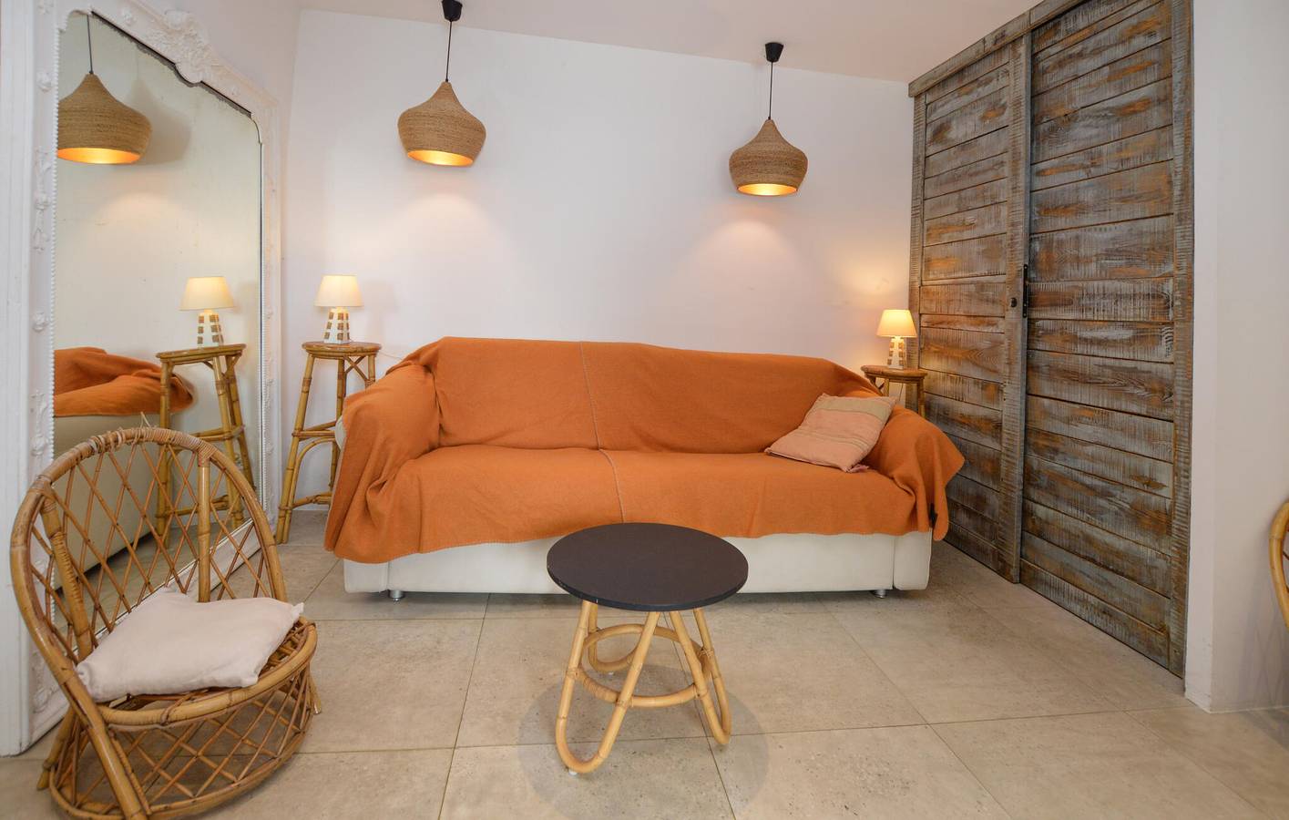 Retraite au bord de la mer avec WiFi, climatisation, parking et terrasse in Brando, Cap Corse