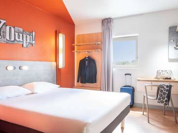 Hôtel pour 2 personnes, avec vue et terrasse, animaux acceptés à Grigny (Essonne)