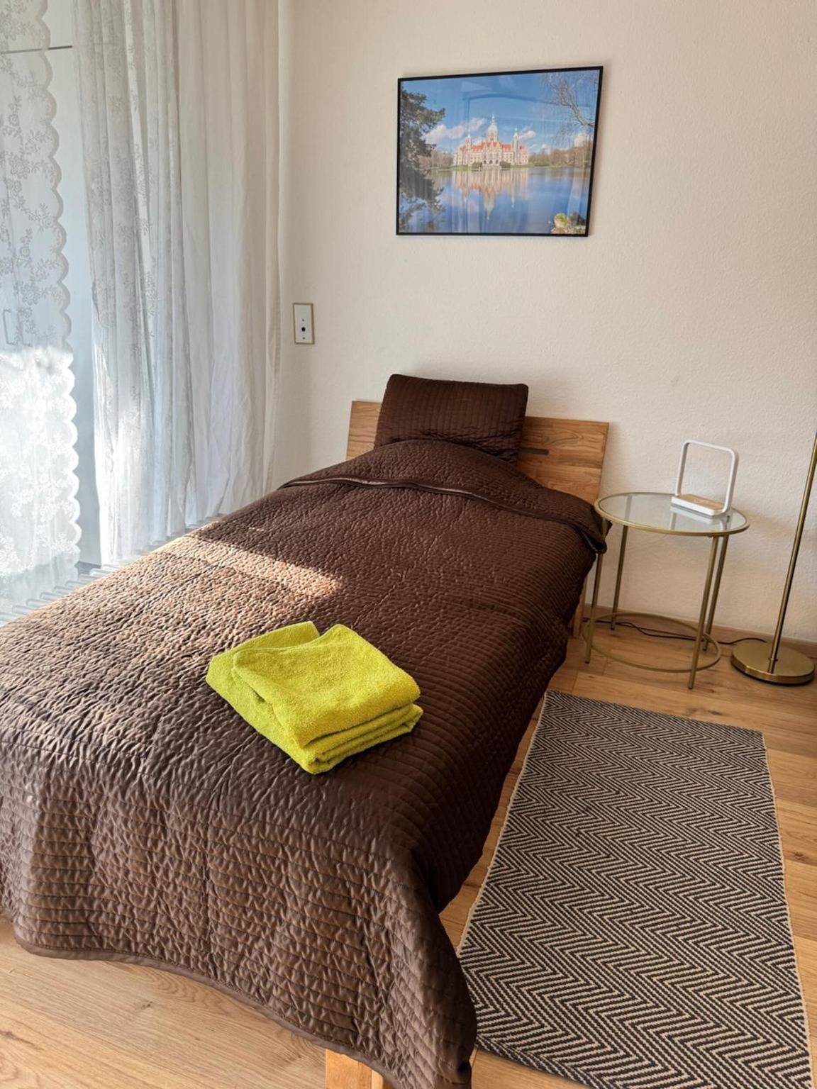 Appartement entier, Soleil & Tranquillité : Appartement avec terrasse au cœur de Hanovre in Vahrenwald-List, Hanovre