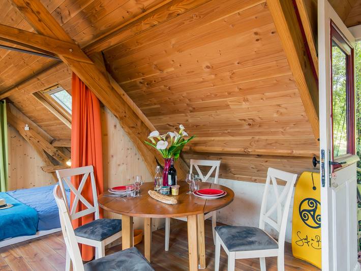 Gîte pour 3 personnes, avec jardin ainsi que terrasse et vue à Guimaëc - 4