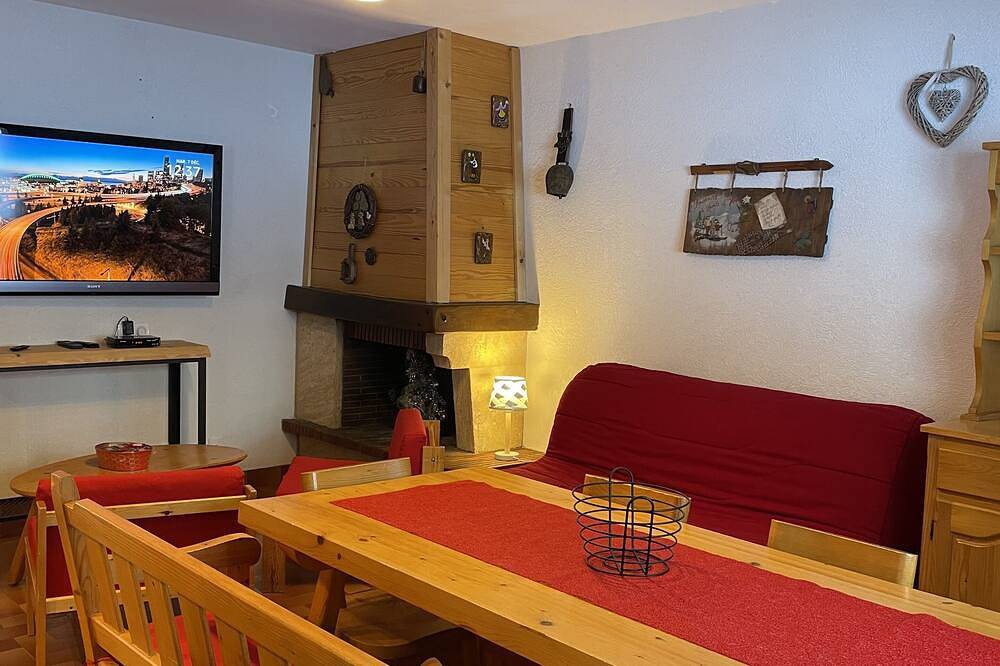 Apartamento entero, T3 6/8 sleeps 3*** 57 m² Praz de Lys in the heart of the resort in Le Praz de Lys, Taninges