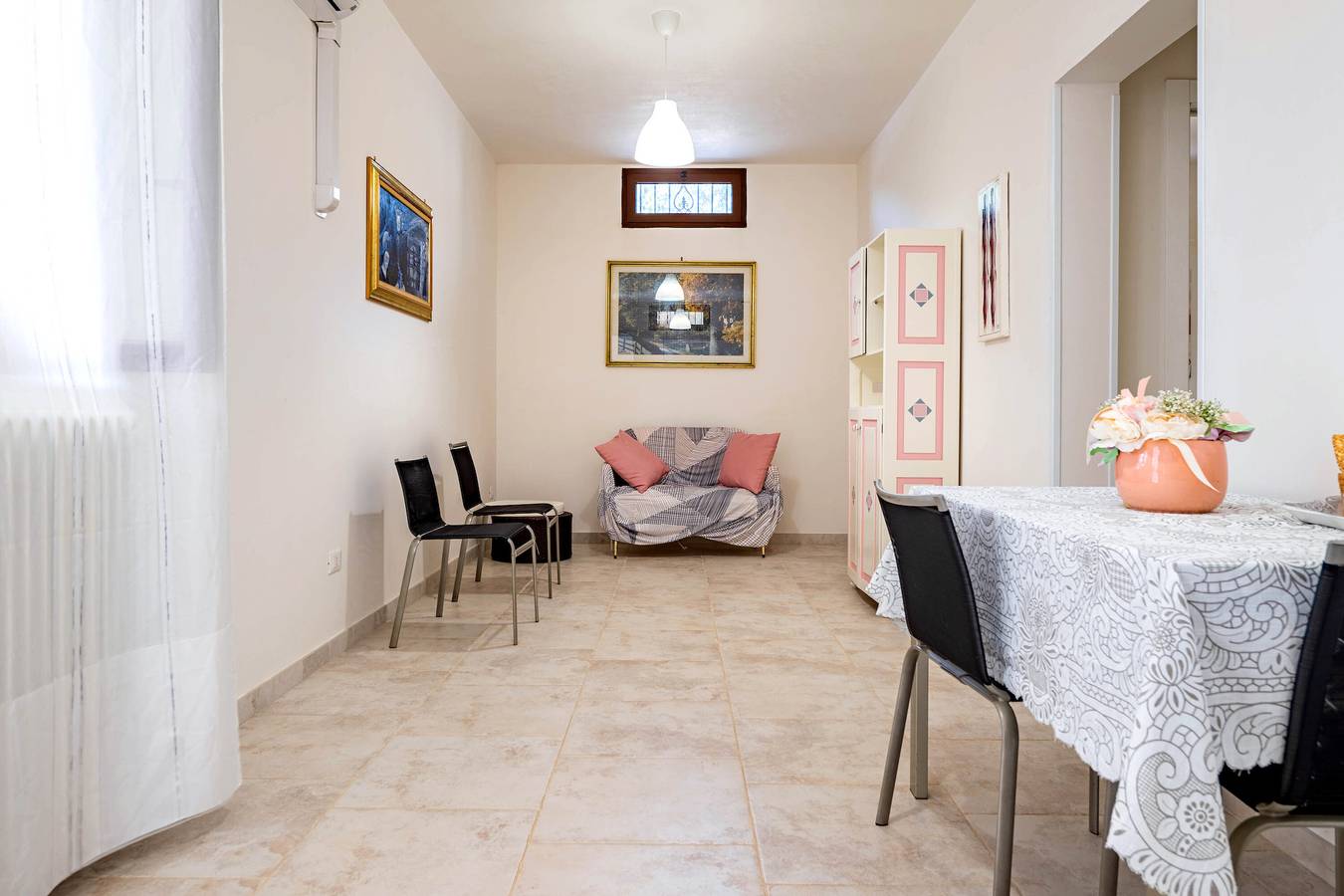 Villa 'Del Sole' con piscina condivisa, Wi-Fi e aria condizionata in Ostuni, Salento