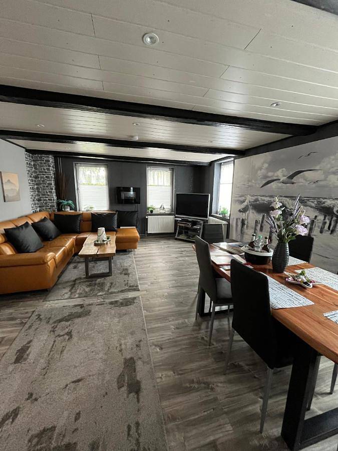 Ferienhaus für 10 Personen, mit Garten, kinderfreundlich - 1