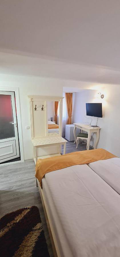 Maison d’hôte pour 2 personnes, avec jardin et terrasse dans Sighișoara - 3