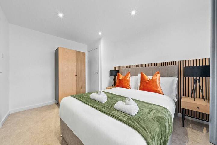 2-Bed House Greenock - Free Street Parking - Close to Clyde Shipyard in Inverclyde