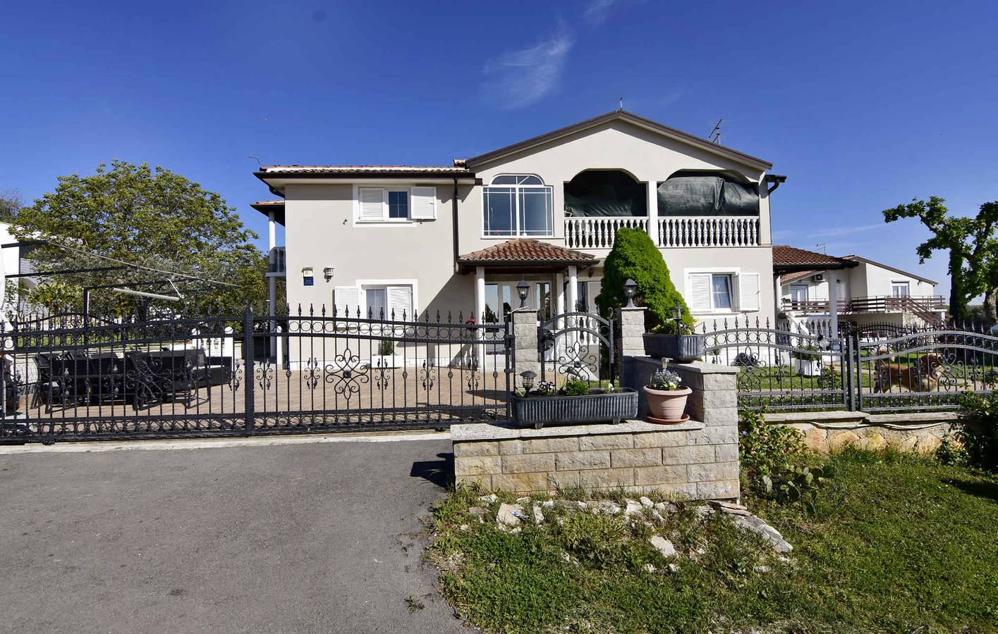 Cijeli apartman za odmor, Holiday apartment in a quiet location  in Umag, Umaška regija