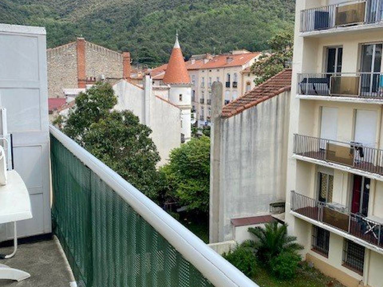 Ganzes Studio, Gemütliches Studio im Stadtzentrum von Amélie-les-Bains mit Balkon und Garage in Amélie-les-Bains-Palalda, Mittelmeerküste (Frankreich)