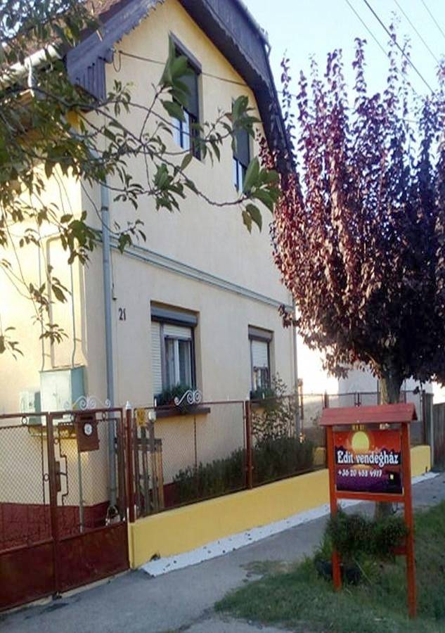 Ferienhaus für 9 Personen, mit Balkon und Terrasse sowie Garten und Ausblick