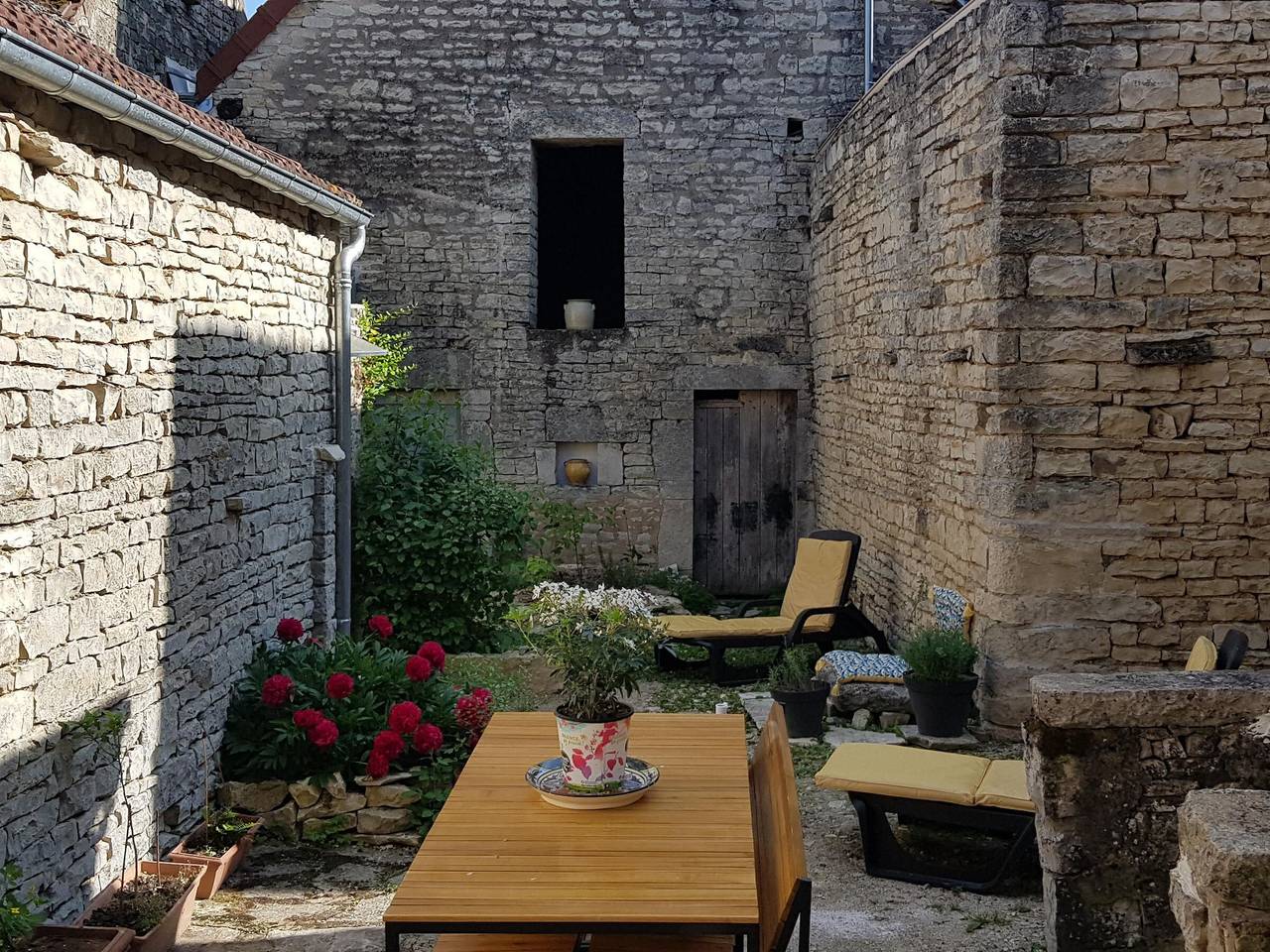 Charmantes renoviertes Haus, Haustiere erlaubt in Annay-sur-Serein, Region Avallon