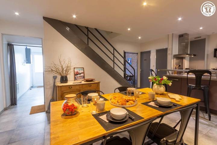 Gîte pour 12 personnes, avec terrasse à Le Bourget-du-Lac - 2