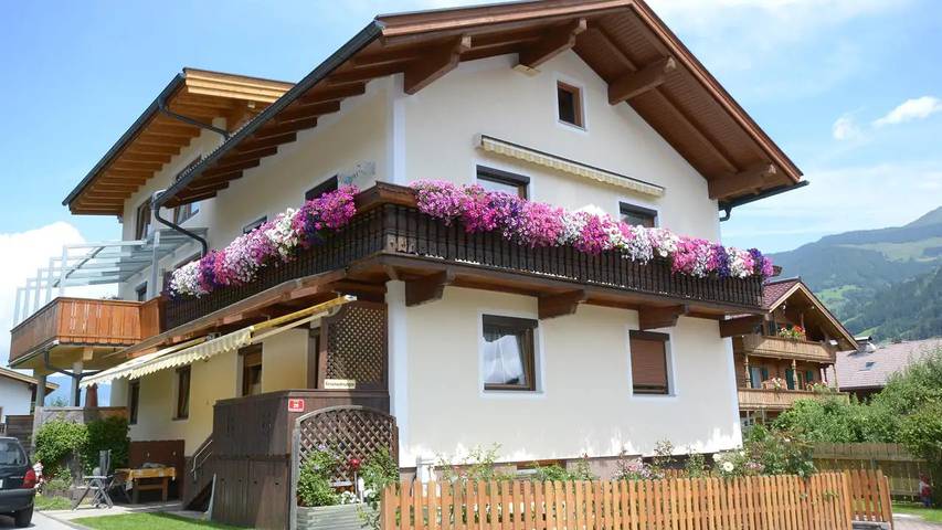 Ferienwohnung für 8 Personen, mit Pool und Garten in Uderns - 4