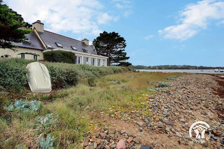Gîte pour 7 personnes, avec terrasse, animaux acceptés à Pleubian - 2