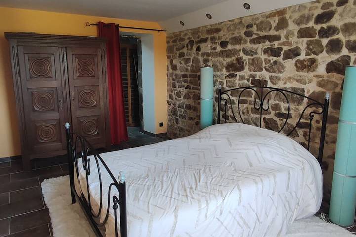 Renovated farmhouse between land and sea in Saint-Pol-de-Léon, Ceinture Dorée