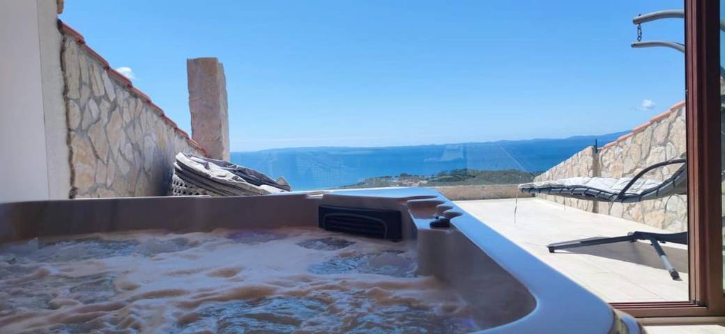 Villa für 9 Personen, mit Sauna und Pool sowie Ausblick und Garten, mit Haustier auf Rab - 2