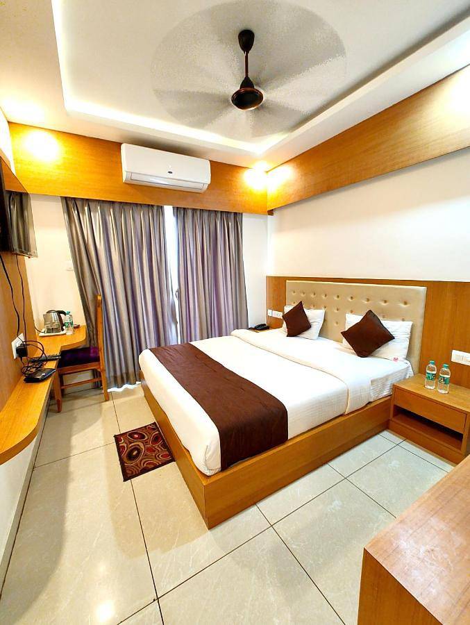 Puri Sea Beach Hotel Shree Gajanana - All Room Fully Furnished with Lift-Restaurant-wifi-Parking Facilities - Best Luxury Hotel - Official Verified in Odisha