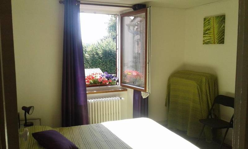 Gîte pour 4 personnes, avec terrasse à Aumont-Aubrac - 2