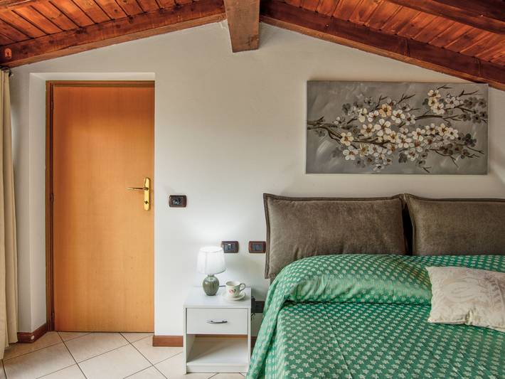 Appartement entier, Azalea in Lucino, Montano Lucino
