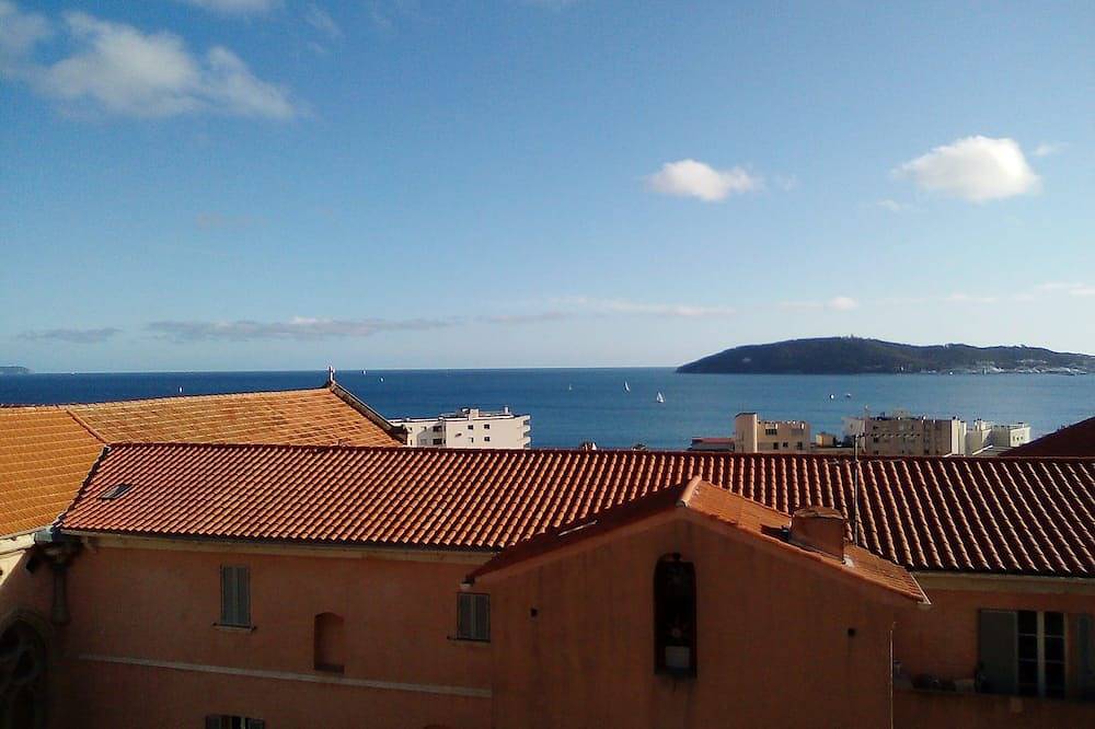 Appartement entier, Appartement à 200m des plages in Toulon, Région de Toulon