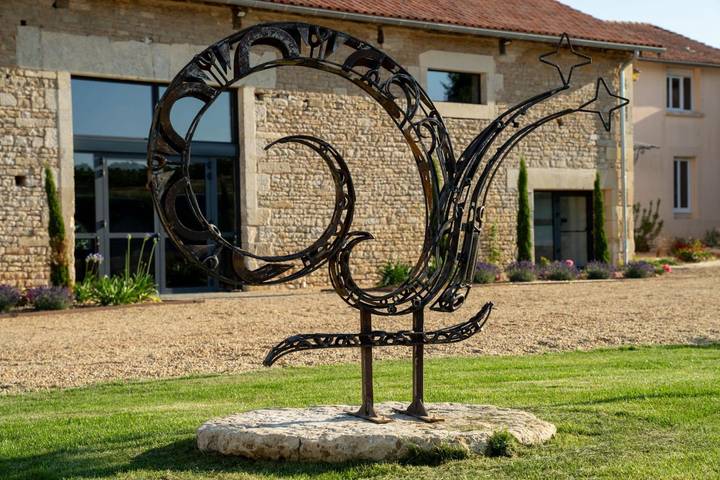 Appartement de vacances pour 15 personnes, avec sauna et terrasse ainsi que piscine et jardin en Charente