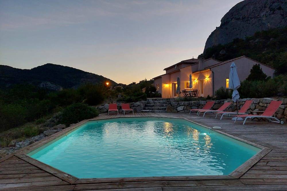 Villa with pool and breathtaking view in Orpierre, Gap und Umgebung