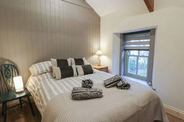 Cottage for 10 People in St Dogmaels, Cardigan Bay, Photo 1