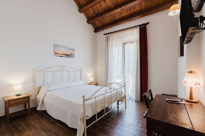 Zimmer für 2 Personen, mit Garten und Balkon - 1