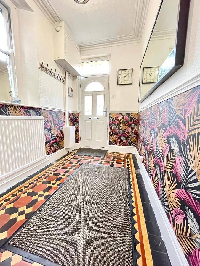 Five-Bedroom House in Bristol, South West England