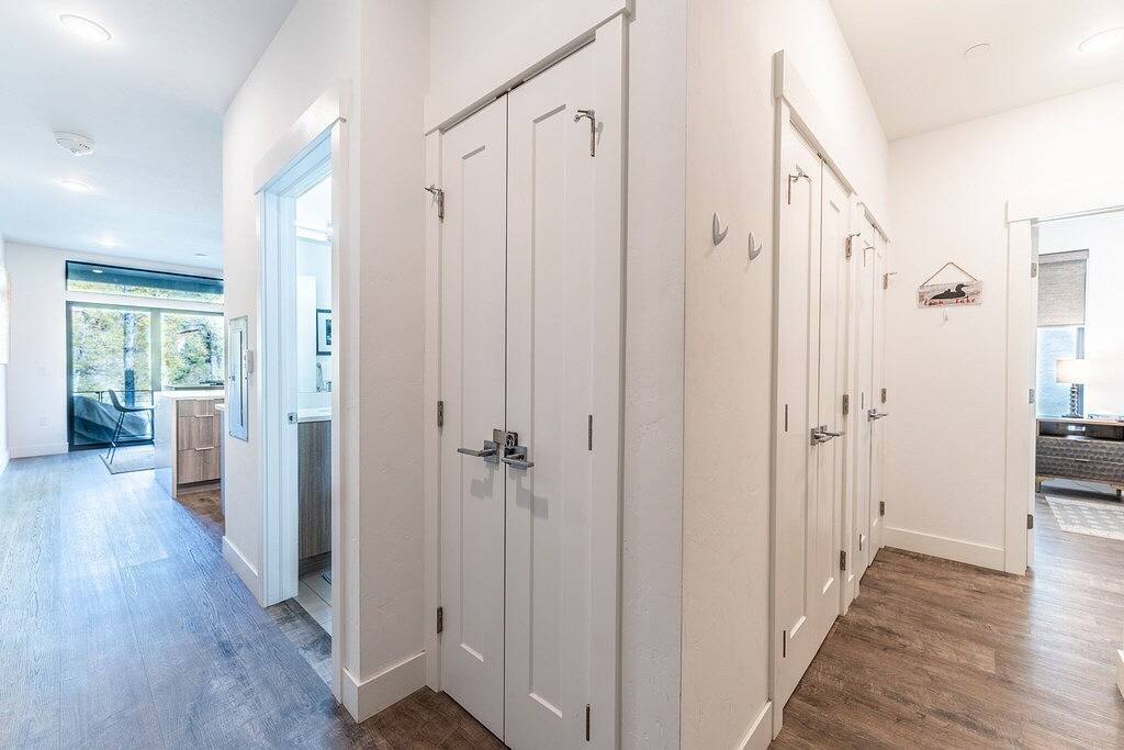 Ganze Wohnung, Luxury Condo w/ Private Balcony for River Views & Access to Walking-Trails! in Silverthorne, Arapaho and Roosevelt National Forests