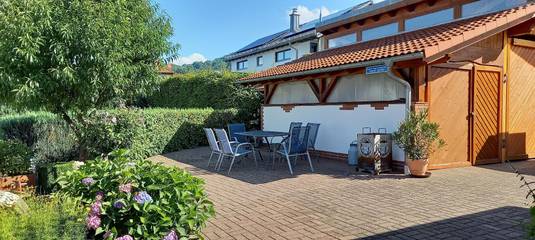 Ferienwohnung für 4 Personen, mit Garten und Balkon in Hilders